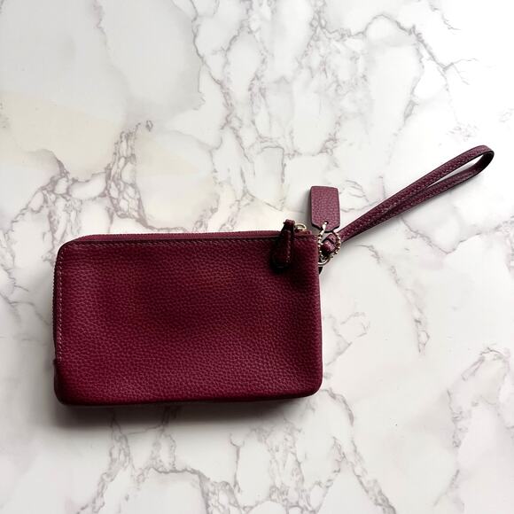 Coach Double Zip Pebbled Leather Wristlet Rouge Burgundy Wine Red Wallet NWOT - Picture 3 of 9